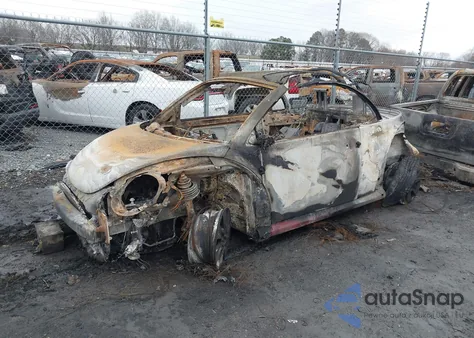 2009 Volkswagen New Beetle 2.5L из США, поврежденный, VIN 3VWRF31Y49M409959